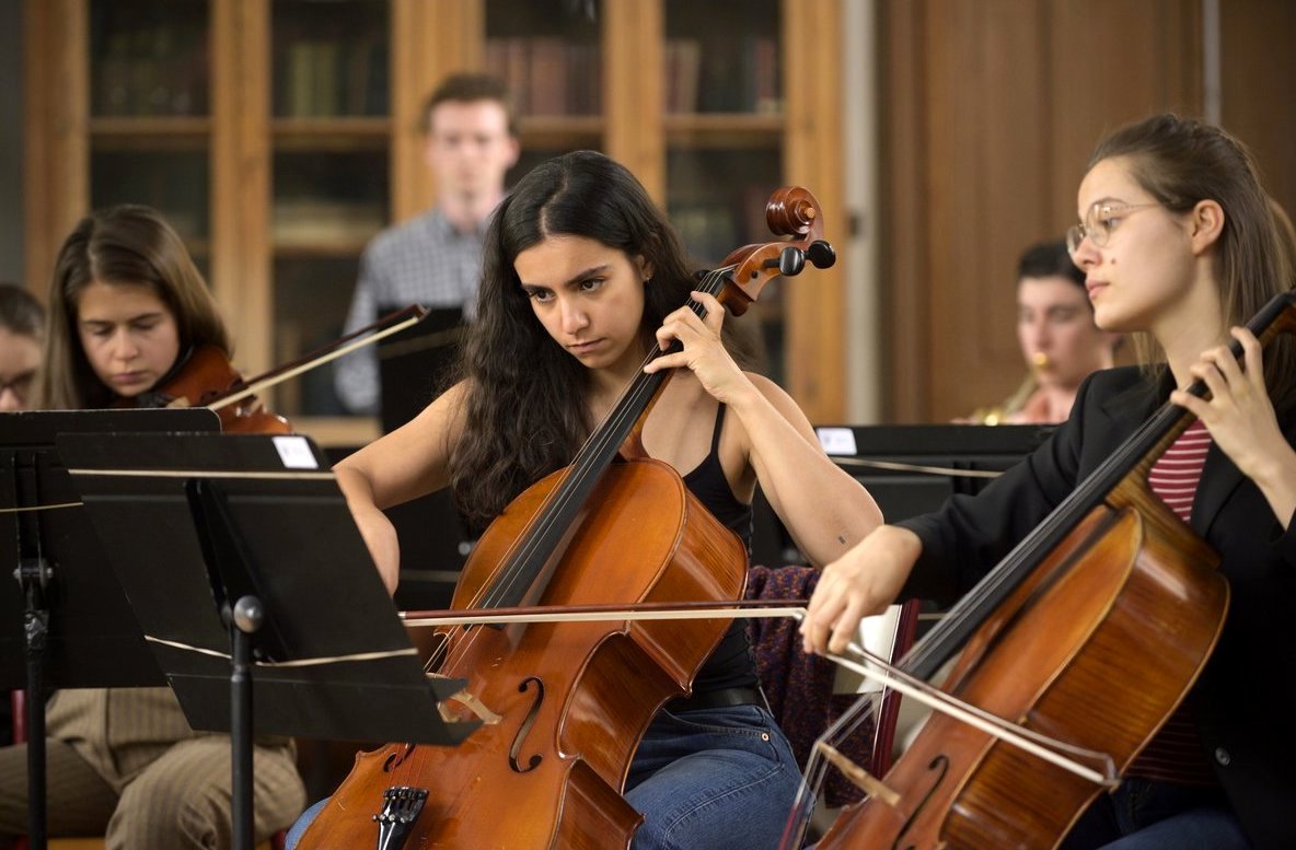 Photo from the movie Divertimento