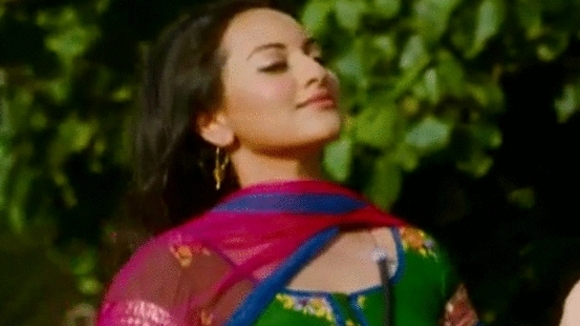 Photo from the movie Rowdy Rathore