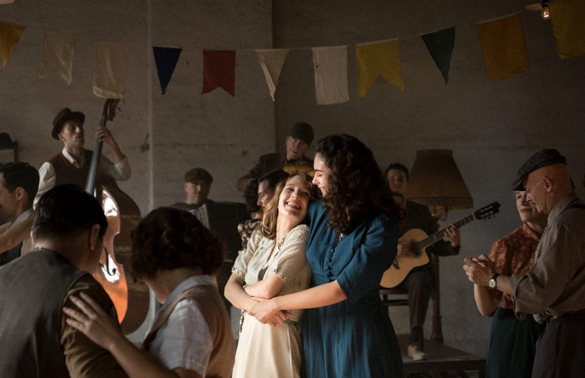 Photo from the movie The Beautiful Summer