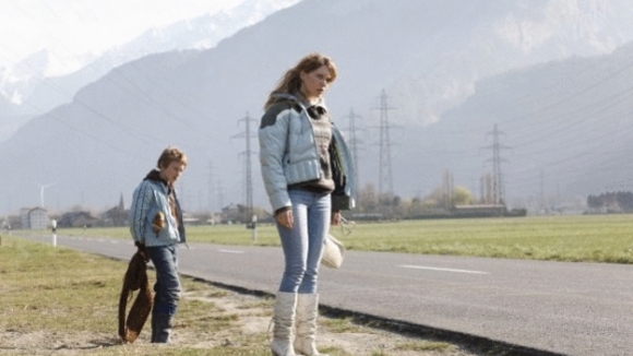 Photo from the movie L'Enfant d'en haut