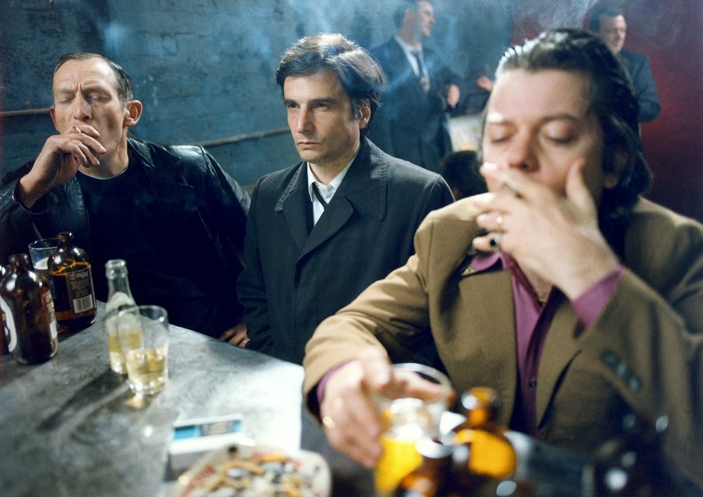 Photo from the movie I Hired A Contract Killer