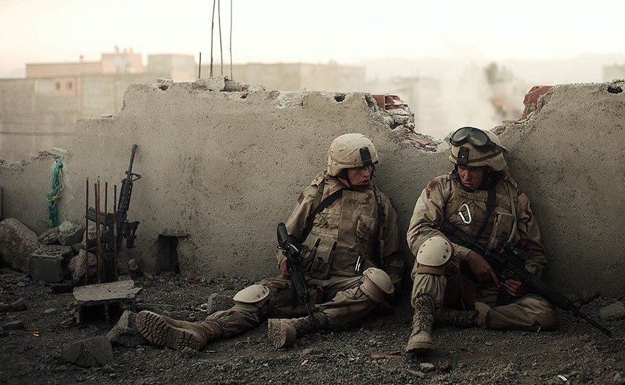 Photo from the movie The Yellow Birds