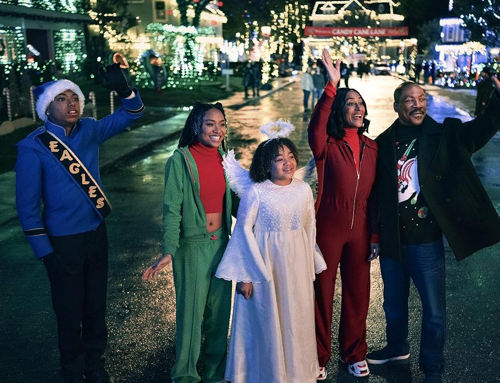 Photo from the movie Candy Cane Lane