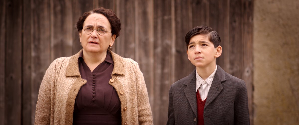 Photo from the movie The Way to Happiness