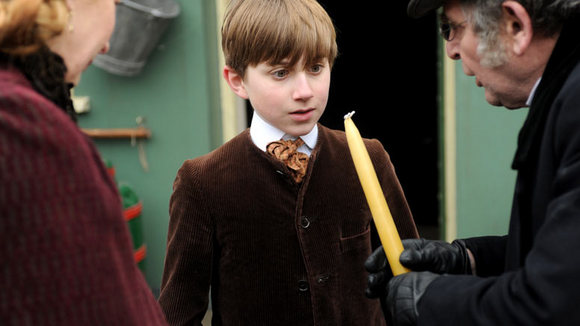 Photo from the movie The Christmas Candle