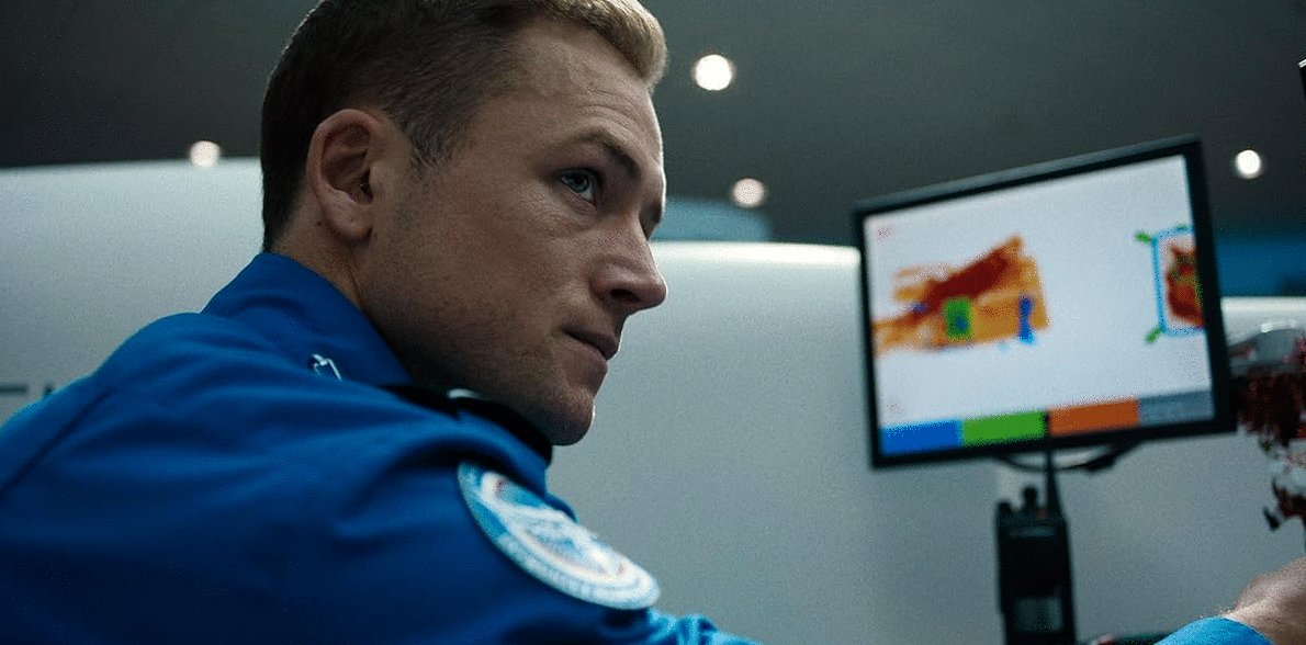 Photo from the movie Carry-On