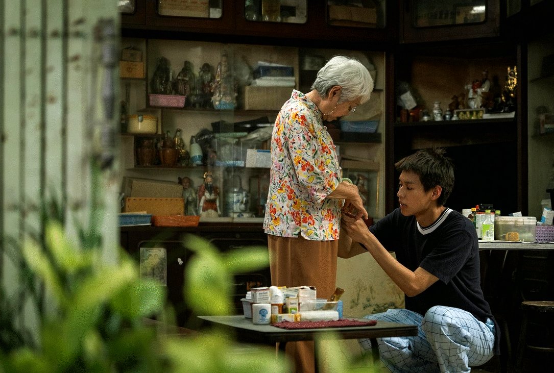 Photo from the movie How to Make Millions Before Grandma Dies