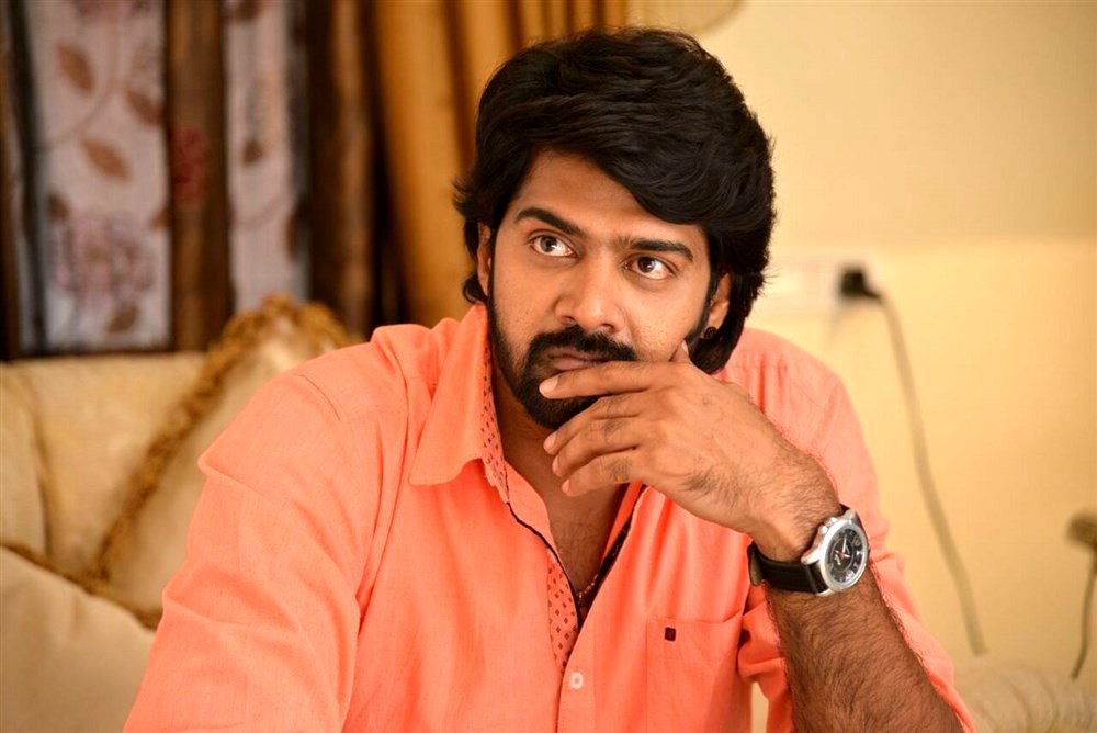 Photo du film Meelo Evaru Koteeswarudu