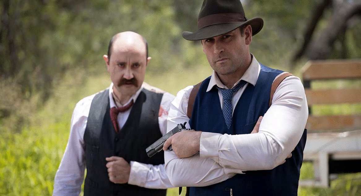 Photo from the movie Fear Below