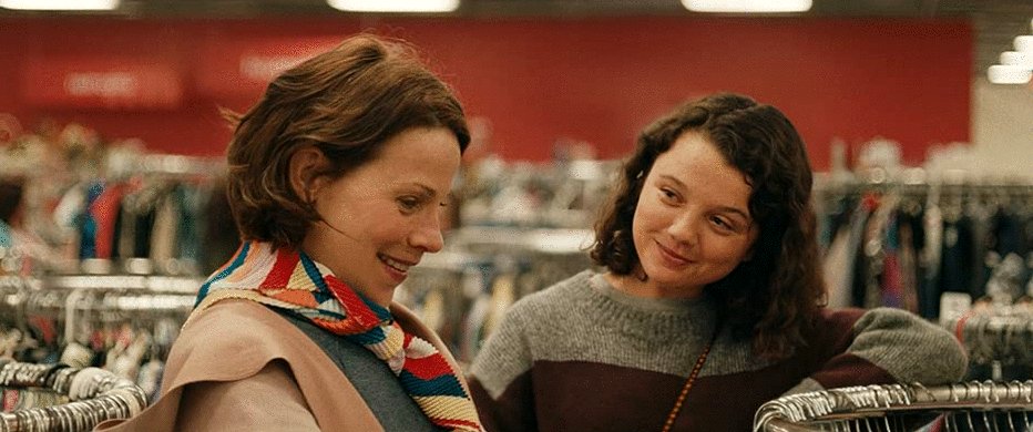 Photo from the movie Paper Spiders