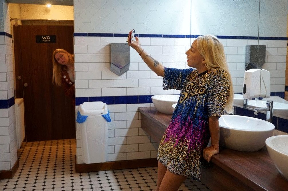 Photo from the movie Nu astepta prea mult de la sfârsitul lumii