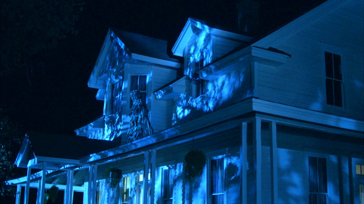 Photo from the movie Monstrous