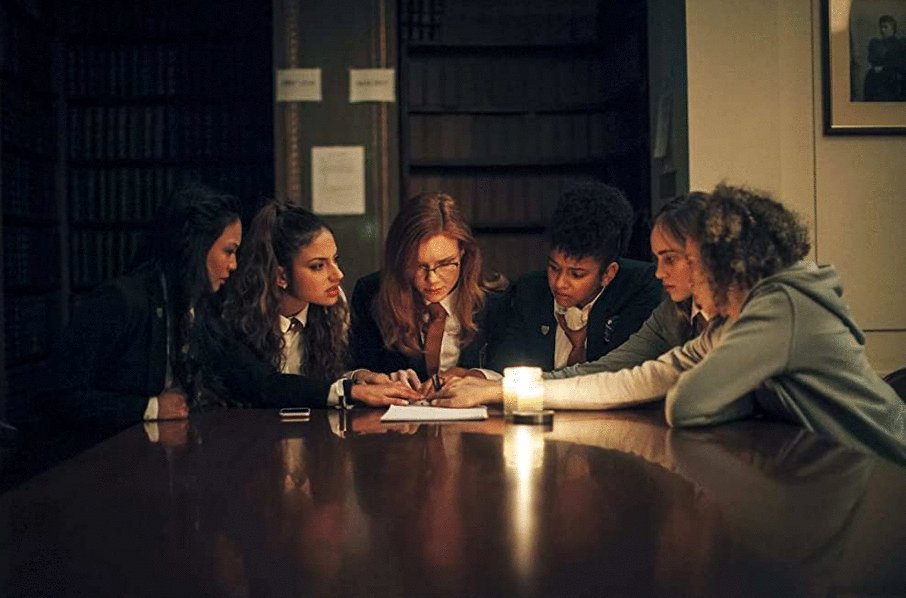 Photo from the movie Seance