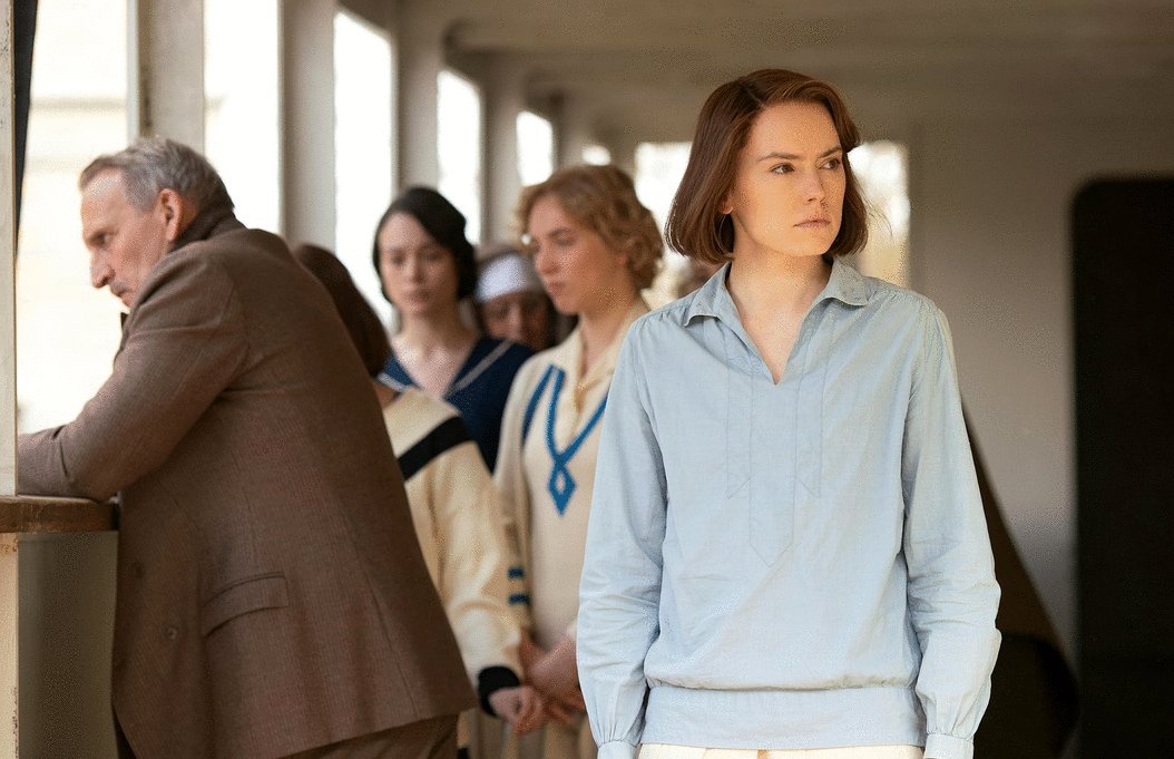 Photo from the movie Young Woman and the Sea