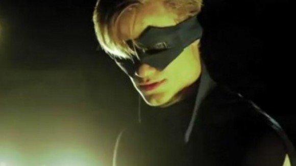 Photo du film All Superheroes Must Die