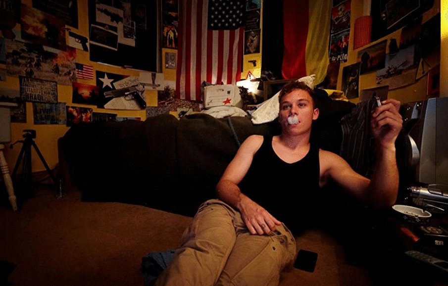 Photo du film Here Are the Young Men