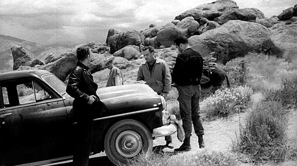 Photo from the movie The Hitch-Hiker