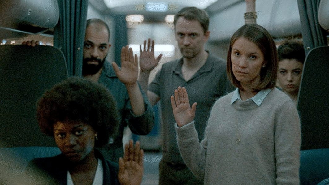 Photo from the movie Into the Night