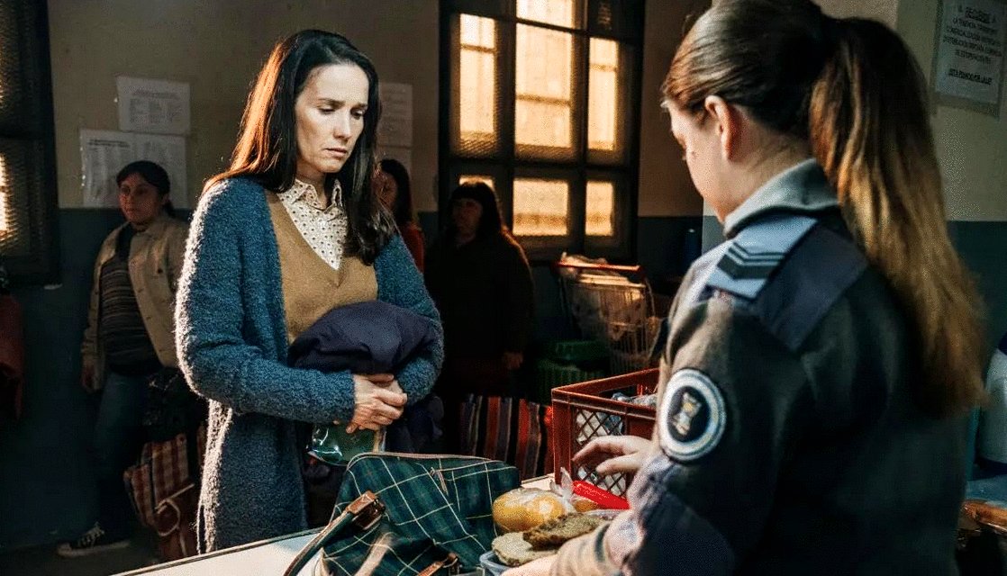 Photo from the movie The Woman in the Line