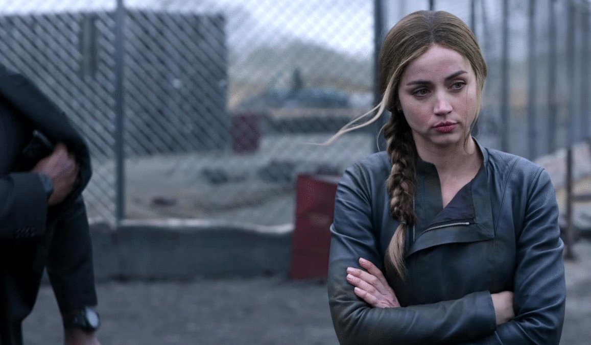 Photo from the movie Ghosted