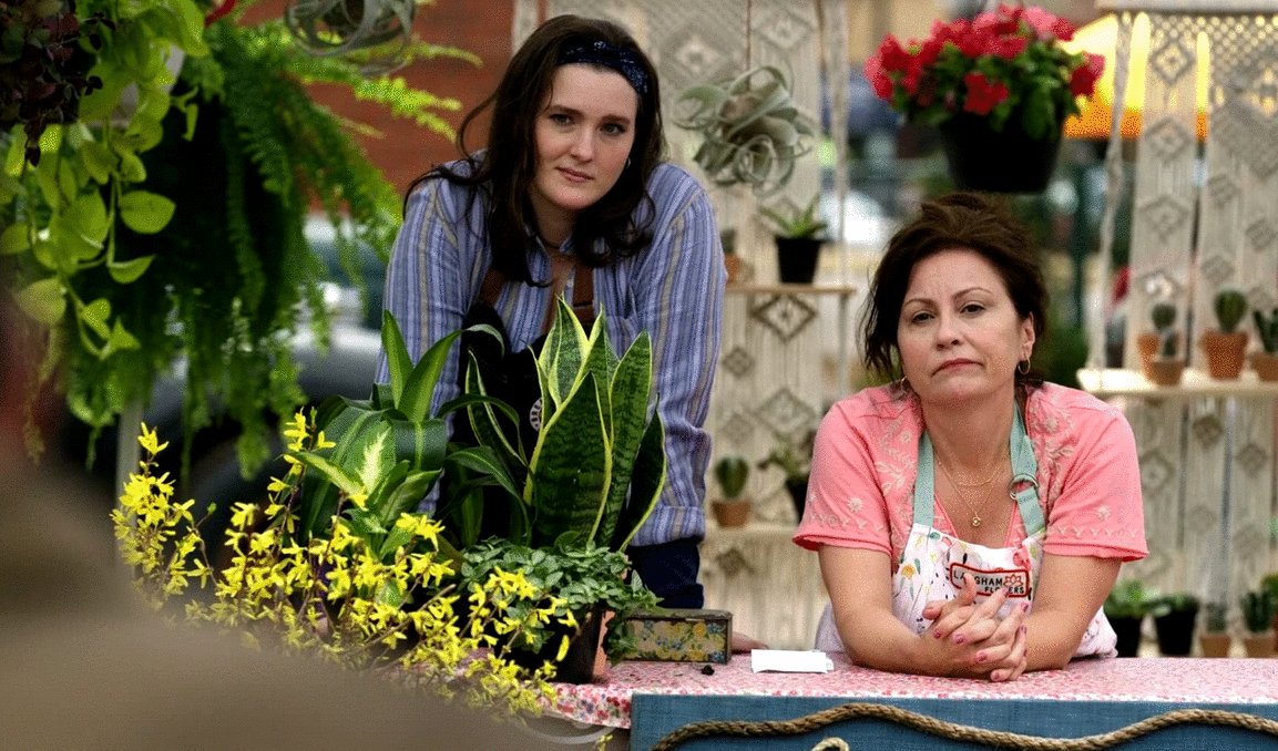 Photo from the movie Ghosted