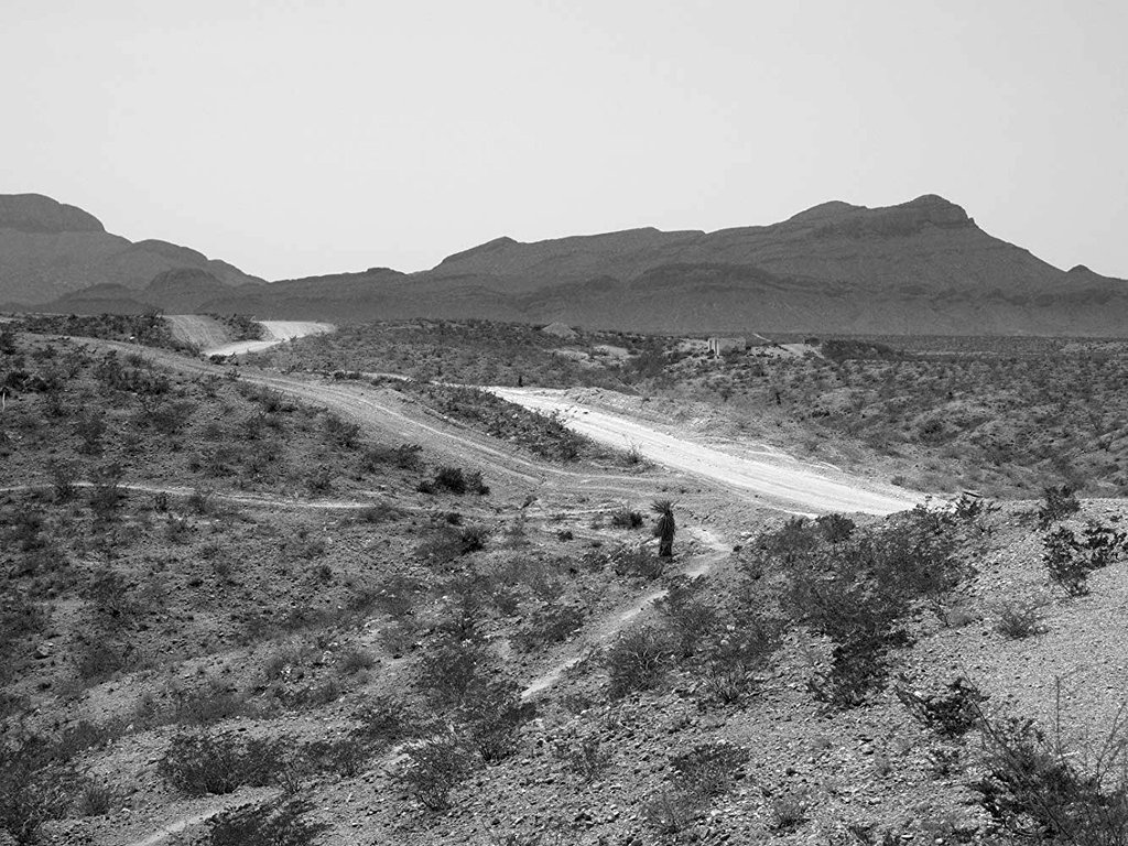 Photo from the movie Soleils Noirs [2018]