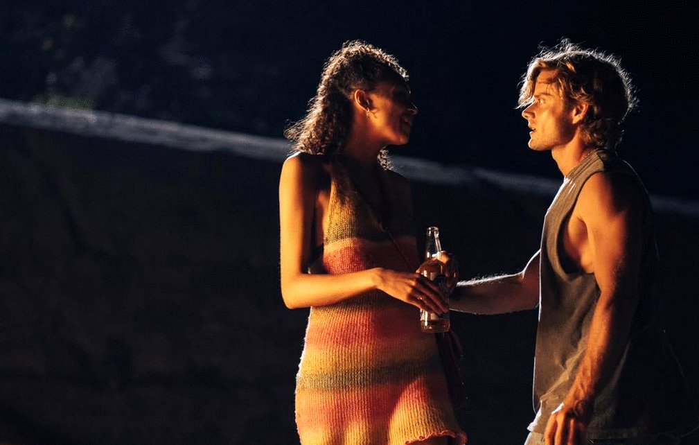 Photo du film Into the Deep