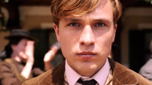 Photo from the movie The Silent Mountain