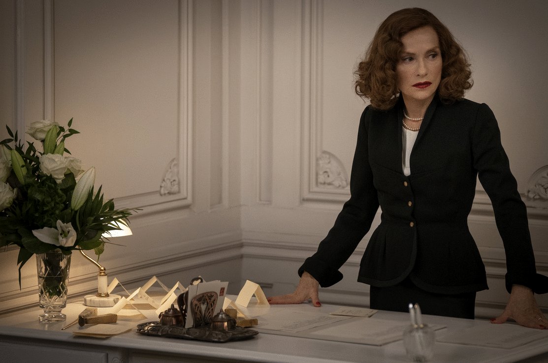 Photo from the movie Mrs. Harris Goes to Paris