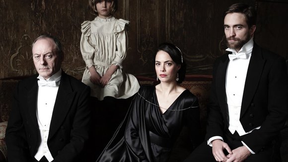 Photo du film The Childhood of a Leader