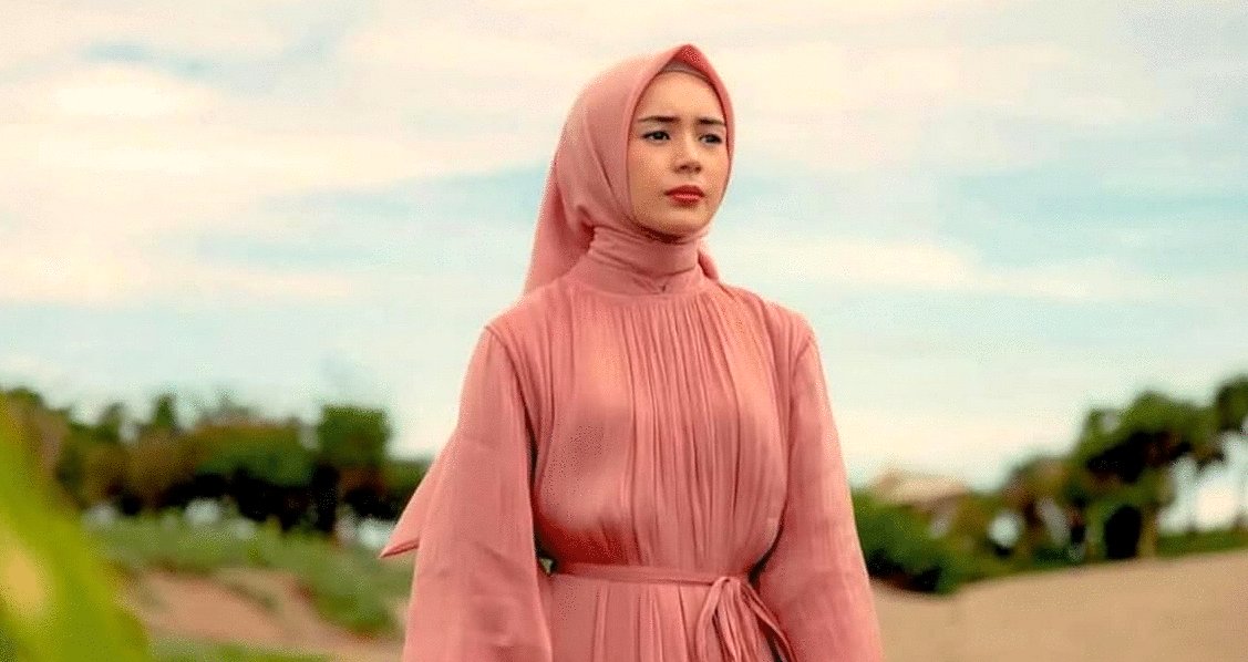 Photo from the movie Setetes Embun Cinta Niyala