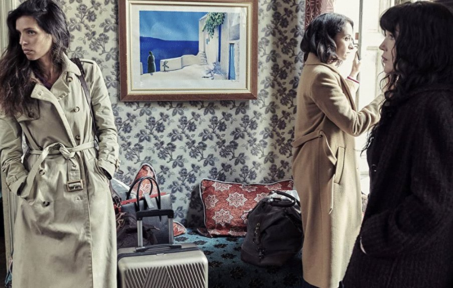 Photo from the movie Sisters