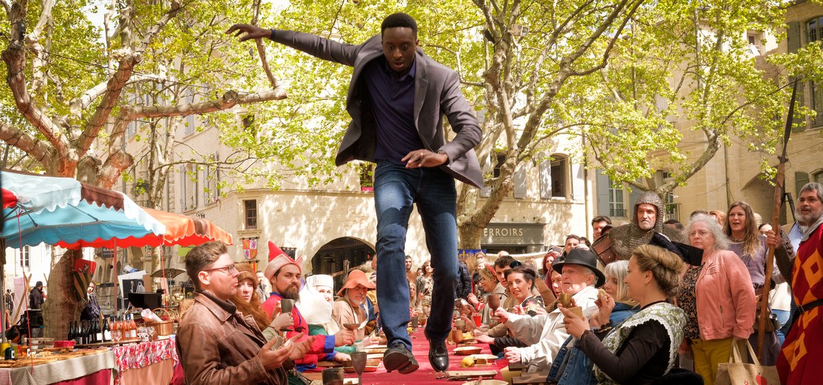 Photo from the movie Ici et là-bas