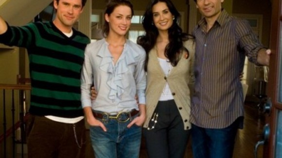 Photo from the movie The Joneses