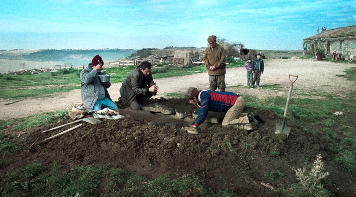 Photo from the movie La Chimera