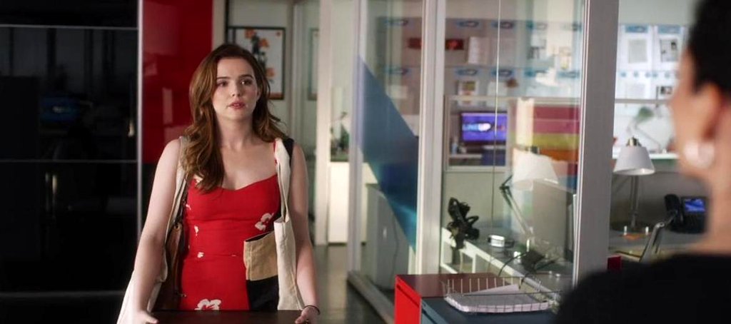 Photo from the movie Set It Up