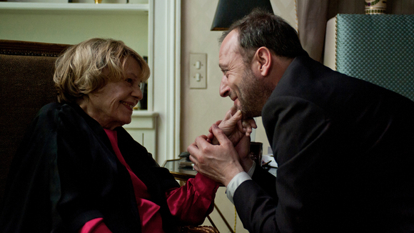 Photo from the movie A Lady in Paris