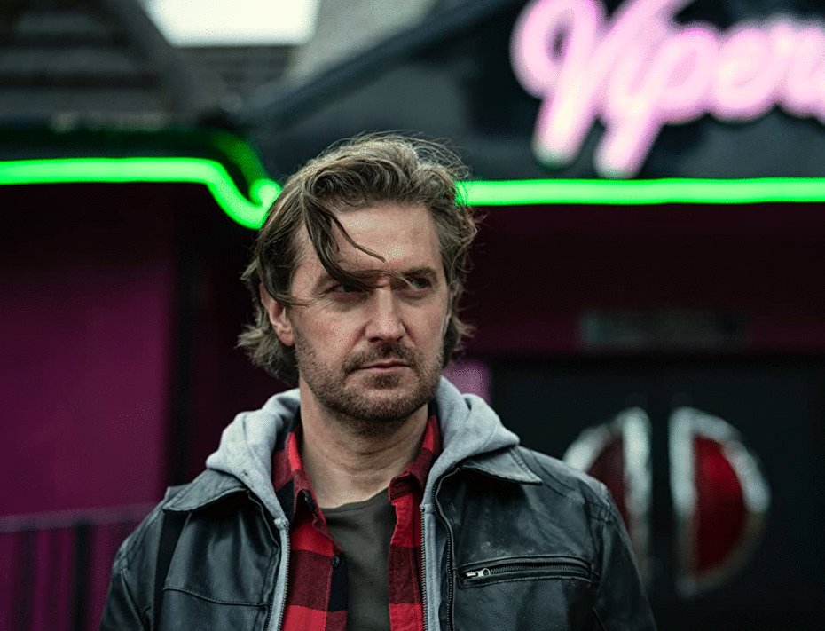 Photo from the movie Stay Close