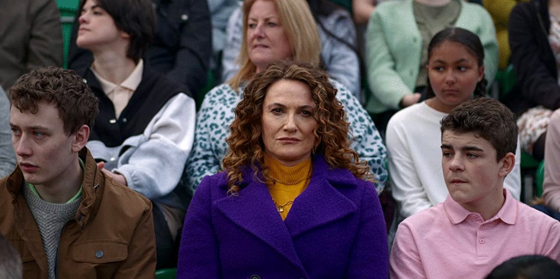 Photo from the movie Stay Close