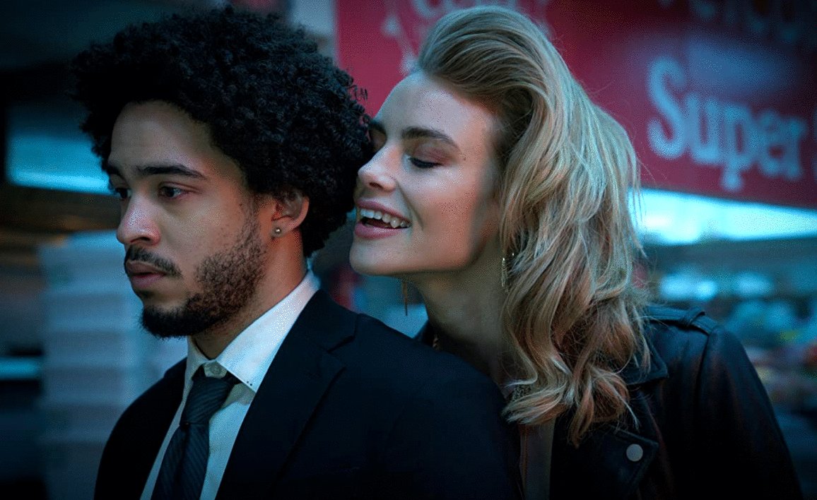 Photo from the movie Night Teeth