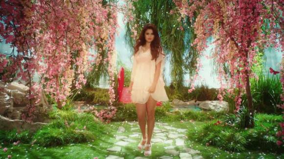 Photo from the movie Behaving Badly