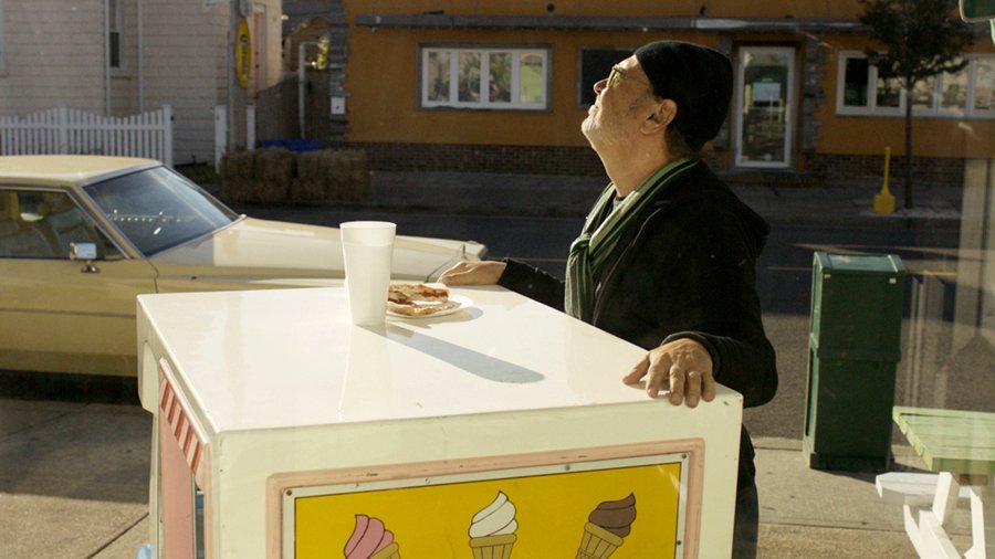 Photo du film Standing Up, Falling Down