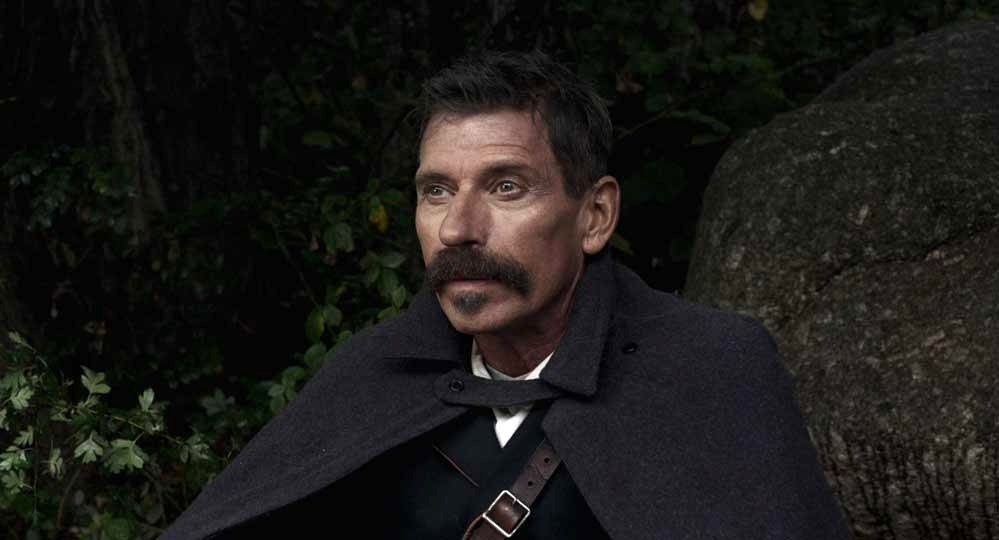 Photo from the movie The Ideal Palace