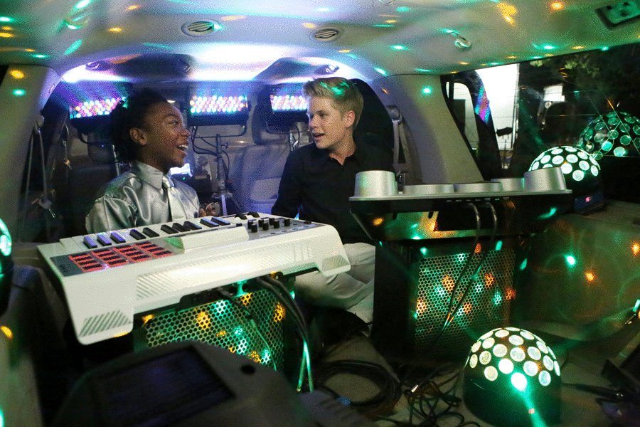 Photo from the movie 100 Things to Do Before High School