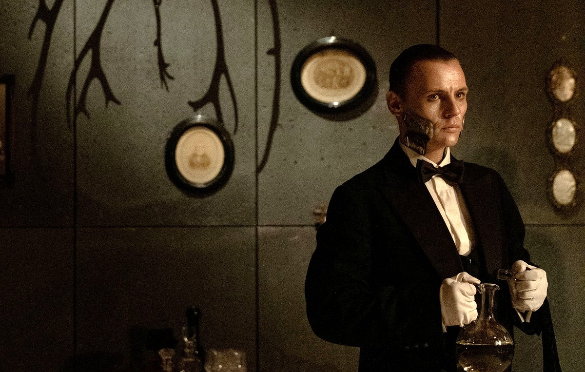 Photo from the movie Warning