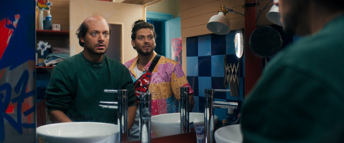 Photo from the movie Certains l'aiment chauve