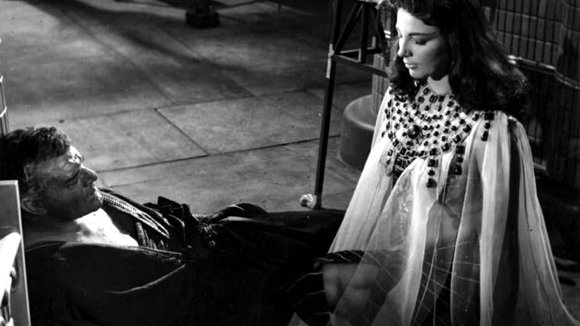 Photo du film Land of the Pharaohs