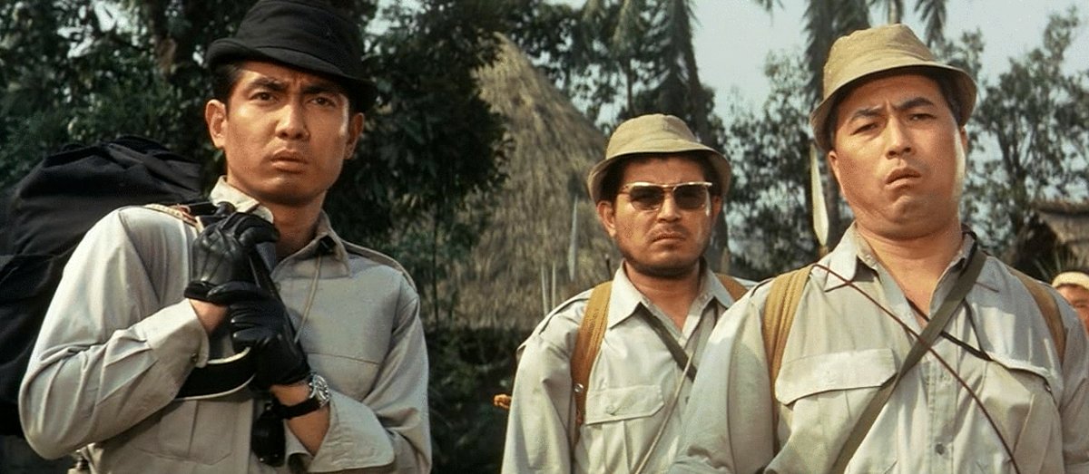 Photo from the movie Daikaijû kettô: Gamera tai Barugon