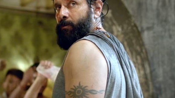 Photo from the movie Iru Mugan