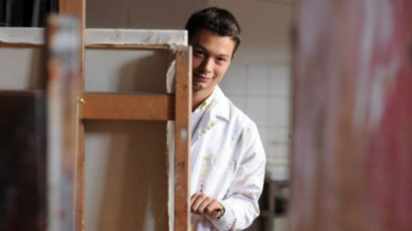 Photo from the movie Paper Castles